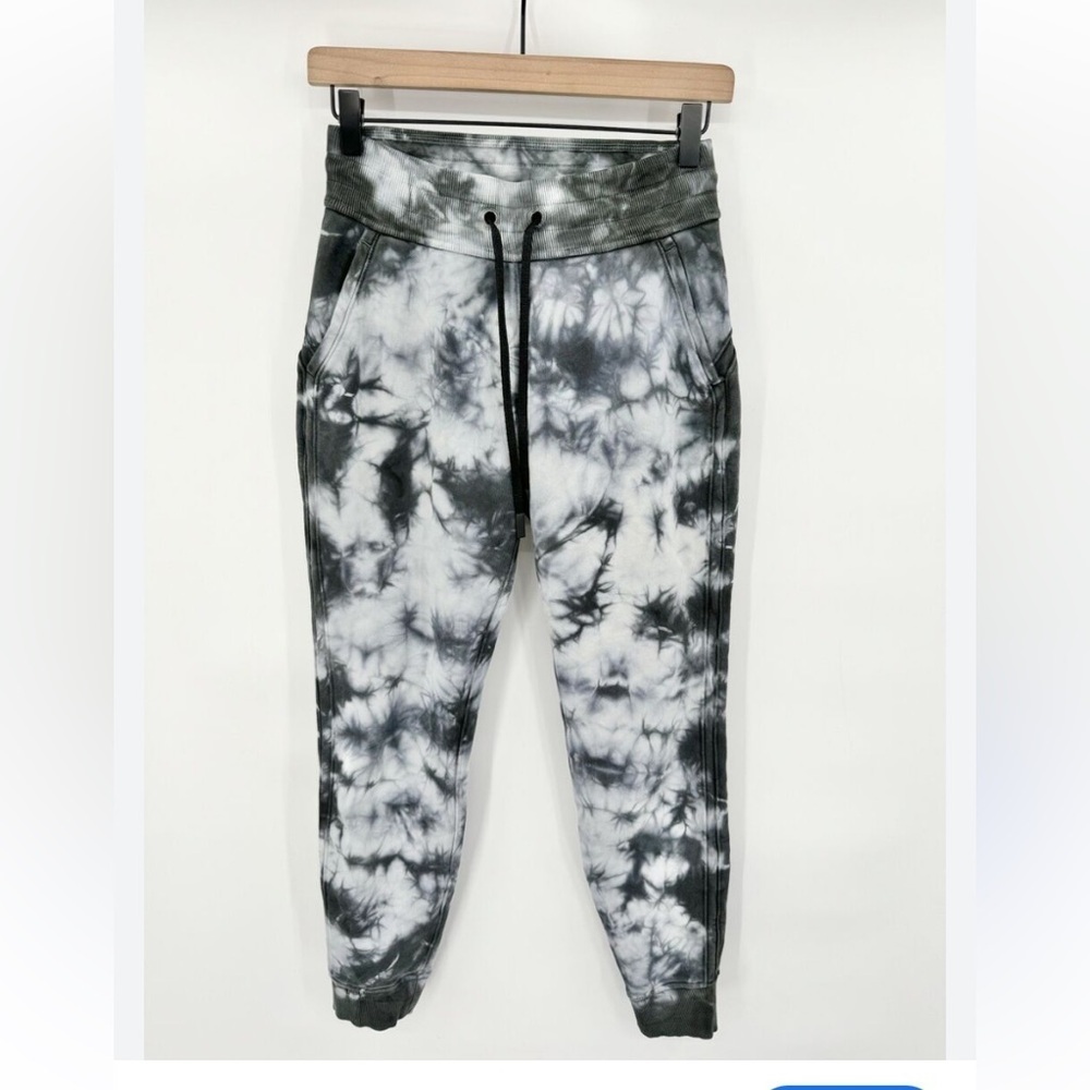 Lululemon sweatpants
